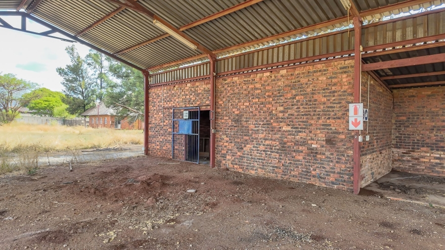 5 Bedroom Property for Sale in Rustenburg Rural North West